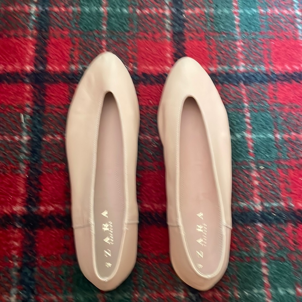 Casual European flats